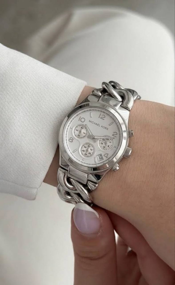 MICHAEL KORS ELEGANT SILVER-TONE WOMEN&