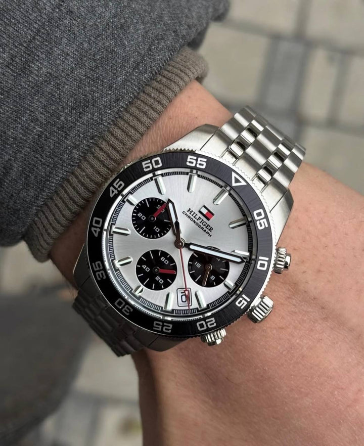 TOMMY HILFIGER TH85 CHRONOGRAPH SILVER STAINLESS STEEL MEN&